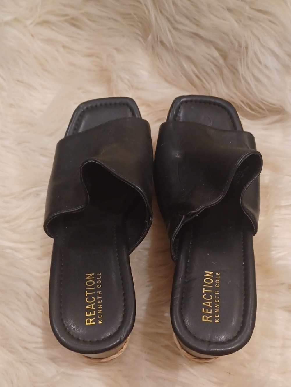Reaction Kenneth Cole Black Ruffle Slide Mules